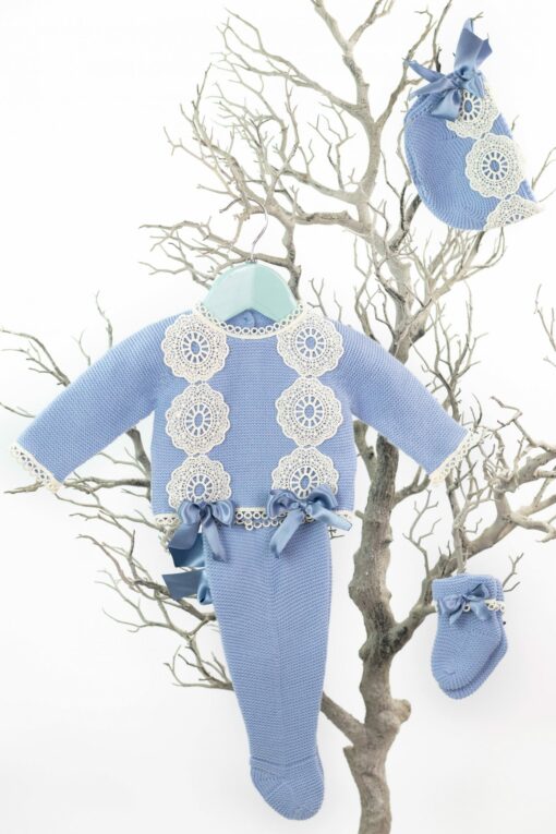 Conjunto de Tricô Azul Francia com Renda Branca e Laços de Cetim