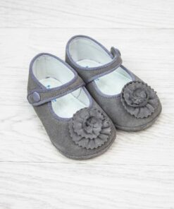 Sapatos de Camurça Cinza com Flor