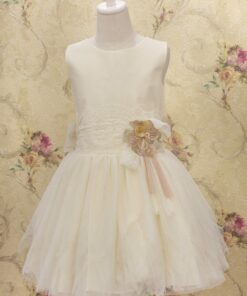 Vestido de Festa Salmão em Tule com Flor e Faixa em Renda com Laçada Atrás
