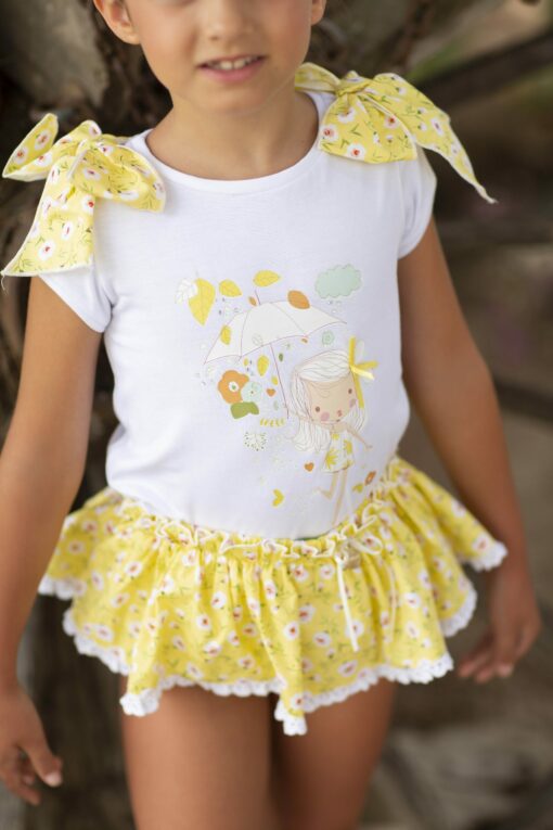 Alhuka Tema Orihuela Conjunto de T-Shirt e Calção Amarelo Florido - Image 2