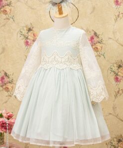 Vestido de Festa Verde Água com Tule e Detalhes em Renda e Manga 3/4