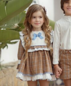 Miranda Tema Castanho Azul | Vestido com Folhos e Detalhes no Peito