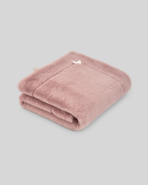 99. Paz Rodriguez Tema Essencial |  Manta de Pêlo Rosa combinada com Plumeti de Algodão no interior