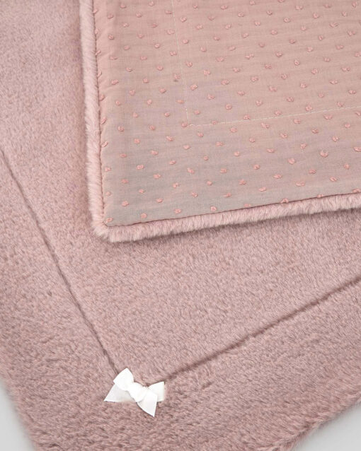 99. Paz Rodriguez Tema Essencial |  Manta de Pêlo Rosa combinada com Plumeti de Algodão no interior - Image 2