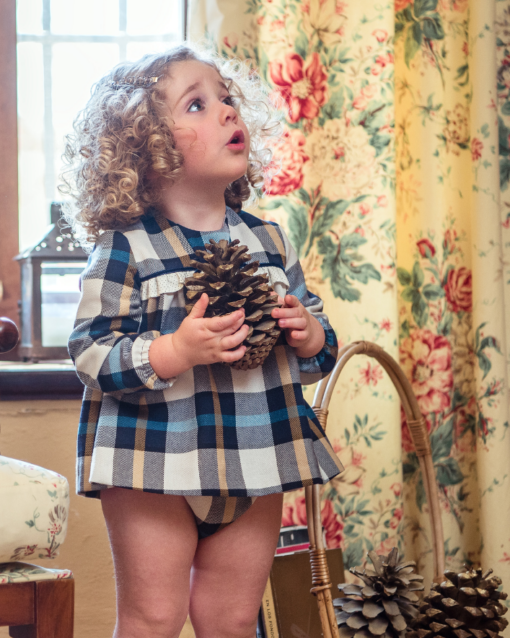 Yoedu Tema Minnie | Vestido Axadrezado Azul Marinho e Bege com Tapa Fraldas