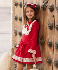 Debesos Tema Vermelho | Vestido de Cintura Descida com Detalhes em Renda