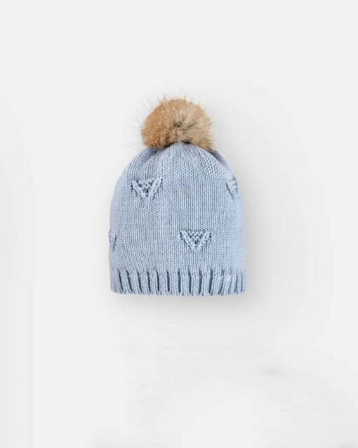 99. Pili Carrera | Gorro Azul com Pompom de Pêlo