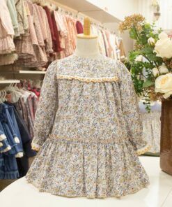 Anavig Tema Florido Amarelo | Vestido com Detalhe em Renda na Manga