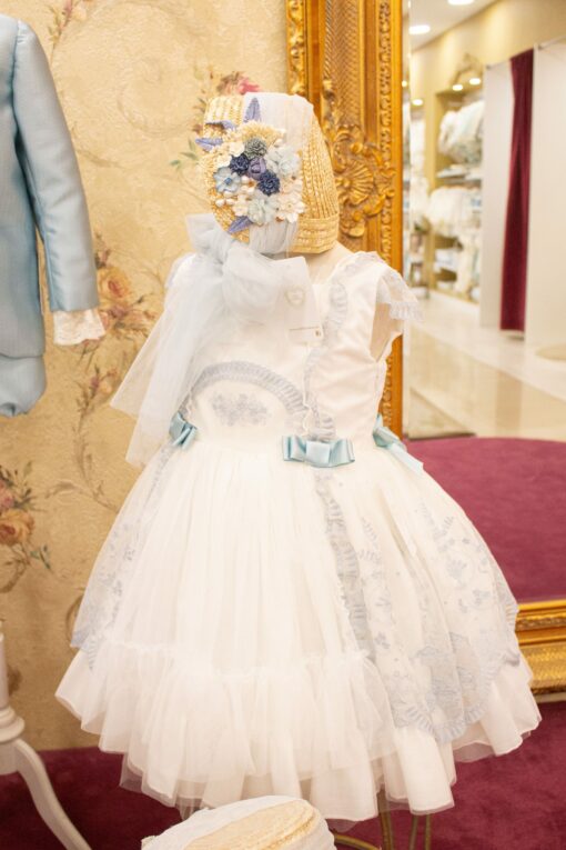 Vestido La Amapola Modelo VIVENV em Cru e Azul