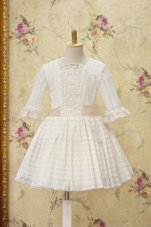 Vestido Bege e Salmão com Renda e Laçada Atrás