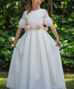 Modelo 5625 Vestido Comprido Cru com Faixa Rosa