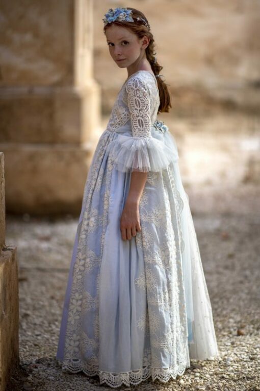La Infantita Modelo MENCIA Vestido Comprido Pérola e Azul em Renda - Image 2