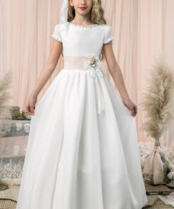 Modelo S089 Vestido Comprido Cru com Faixa Salmão com Manga