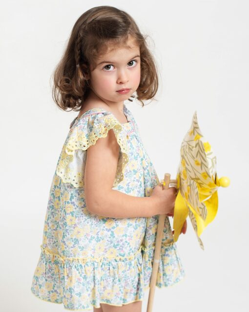 98. Foque Tema Juliette | Vestido Florido Amarelo - Image 3