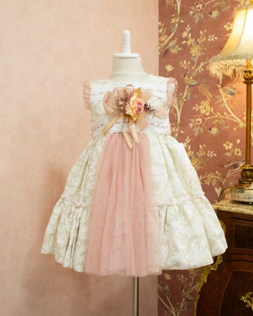 98. Duerme Safila | Vestido Bege com Tule Rosa