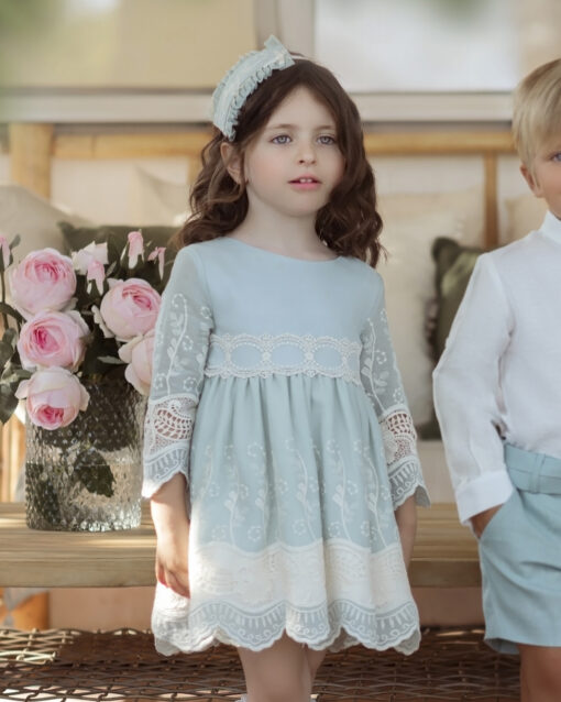98. Miranda Tema Verde Renda | Vestido Verde com Detalhes em Renda