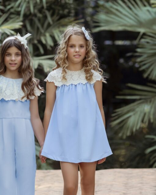 98. Miranda Tema Azul Renda | Vestido Azul com Detalhes em Renda