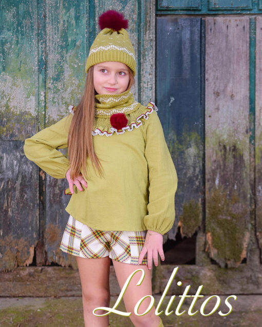 97. Lolittos Tema África | Conjunto de Camisola Verde com Gola e Calção - Image 2