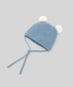 97. Paz Rodriguez Tema Verne | Gorro Azul com Pompons