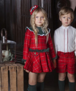 97. Miranda Tema Natal | Vestido Vermelho e Verde Axadrezado com Detalhes em Verde