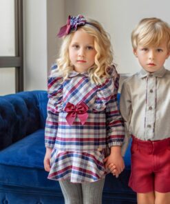 97. Miranda Tema Axadrezado Bordeaux | Vestido Xadrez Bordeaux com Folhos e Gola