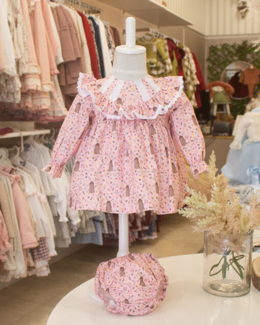 97. Mon Petit Bonbon | Vestido Rosa Florido com Tapa Fraldas