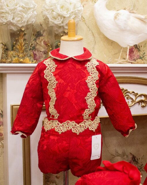 97. Tema Natal Conjunto de Calção e Camisa Vermelhos com Detalhes em Renda